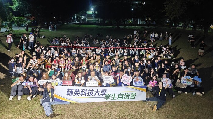 輔英音樂祭 考前充電讚 師生大合影(另開新視窗/jpg檔)圖片