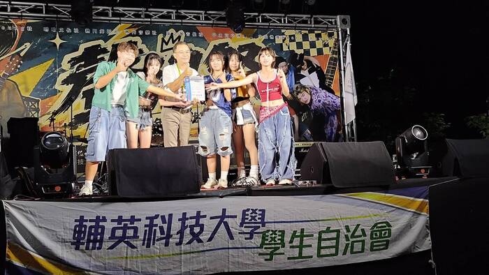 中山高中熱舞社_中山熱舞Unari表演(另開新視窗/jpg檔)圖片
